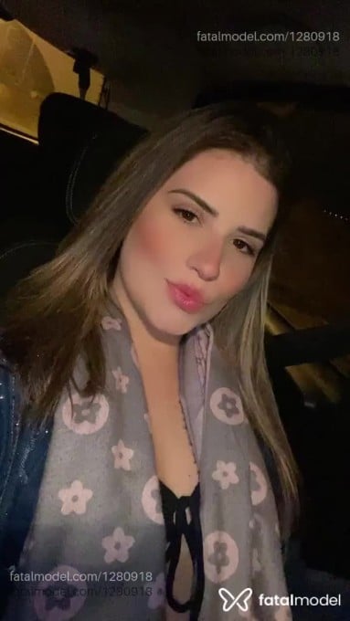 Acompanhante mulher loira (o) de olhos castanhos em Barra Velha - Mia Bittencourt