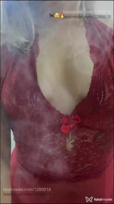 Acompanhante mulher loira (o) de olhos castanhos em Barra Velha - Mia Bittencourt