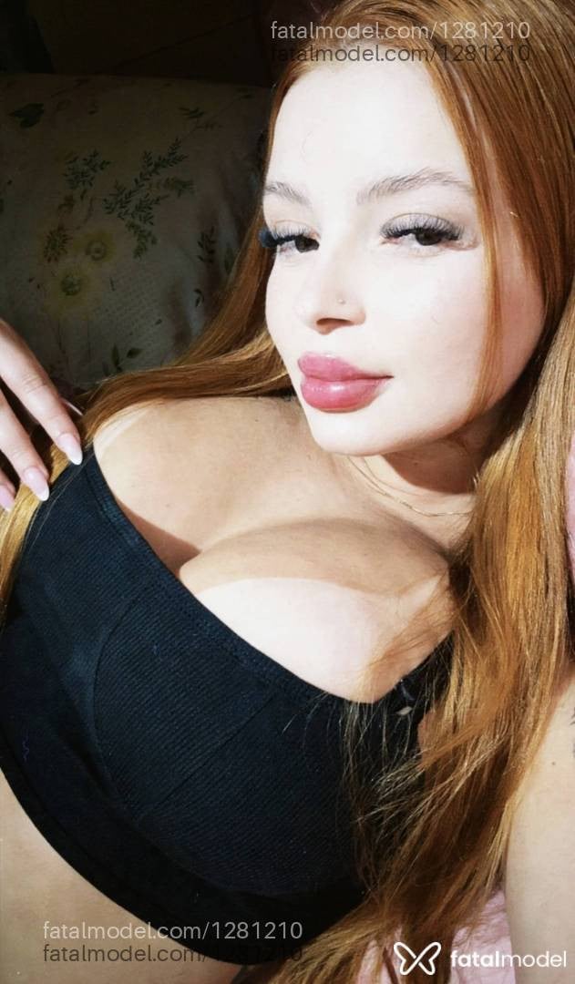 Acompanhante mulher ruiva (o) de olhos verdes - Anna