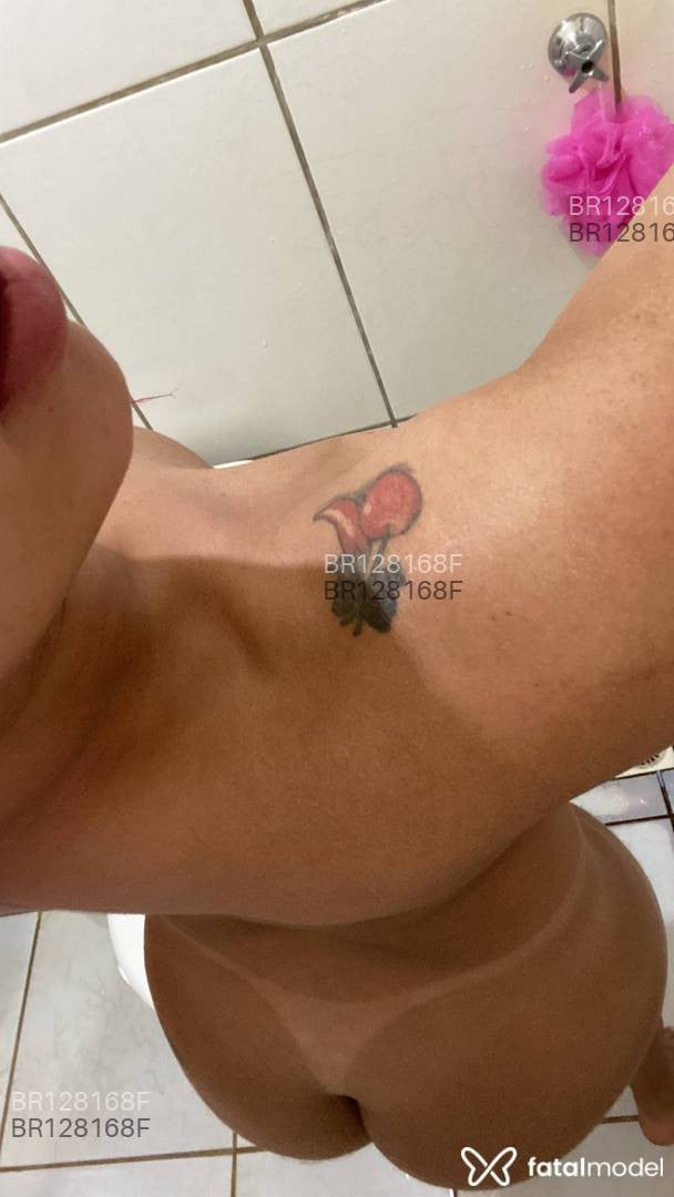 Acompanhante homem trans ruiva (o) de olhos castanhos em Campo Verde - Deborah