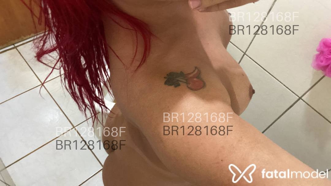Acompanhante homem trans ruiva (o) de olhos castanhos em Campo Verde - Deborah