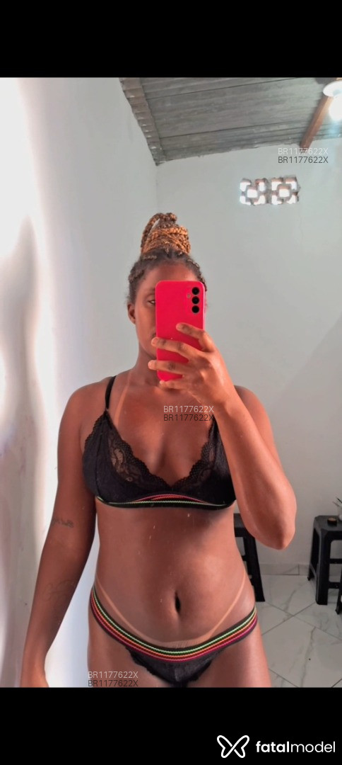 Acompanhante mulher com cabelo castanho de olhos castanhos em Barra do Piraí - Karol