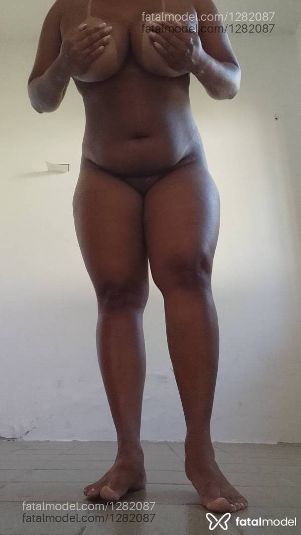 Acompanhante mulher morena (o) de olhos castanhos - Amanda