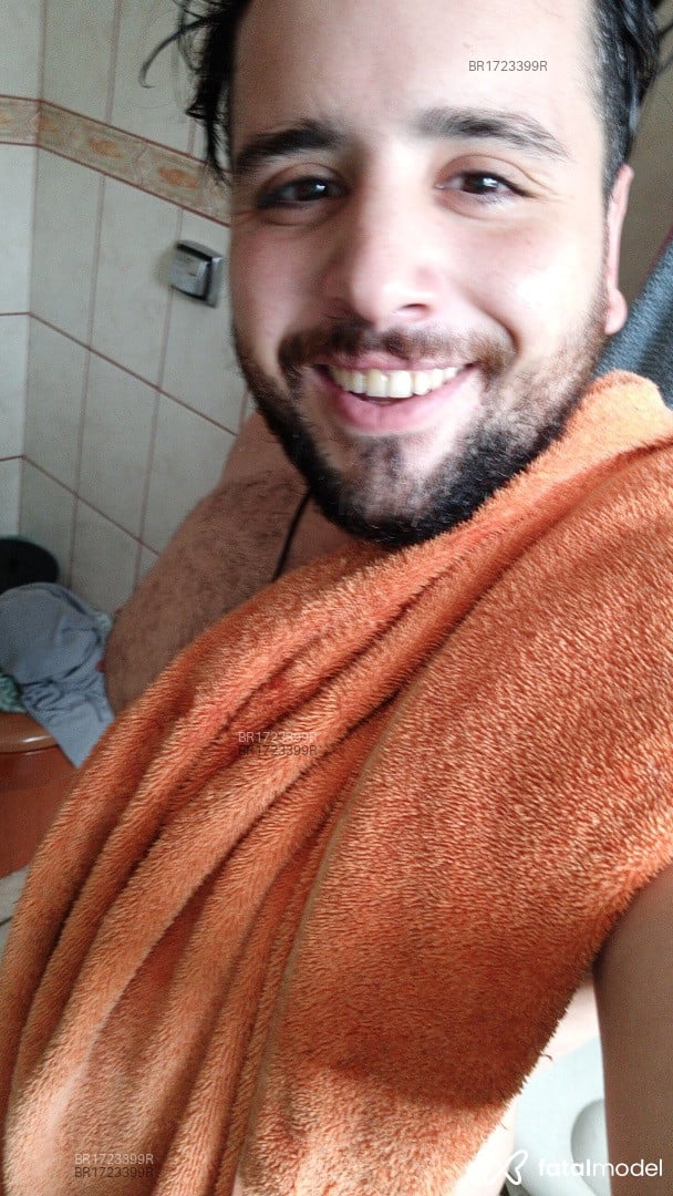 Acompanhante homem com cabelo castanho de olhos castanhos em São Paulo Acompanhante homem com cabelo castanho de olhos castanhos em São Paulo - Allan Torres