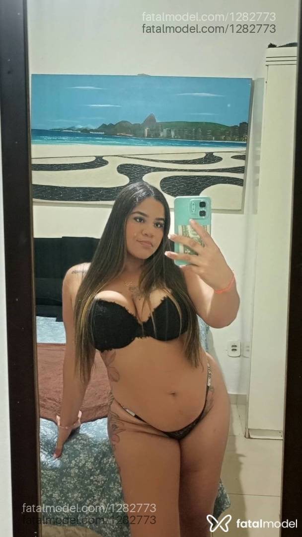 Acompanhante mulher com cabelo castanho de olhos castanhos em Rio de Janeiro - Scarlet