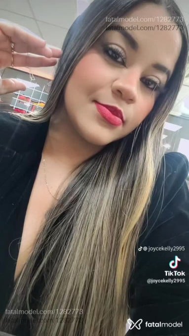 Acompanhante mulher com cabelo castanho de olhos castanhos em Rio de Janeiro - Scarlet