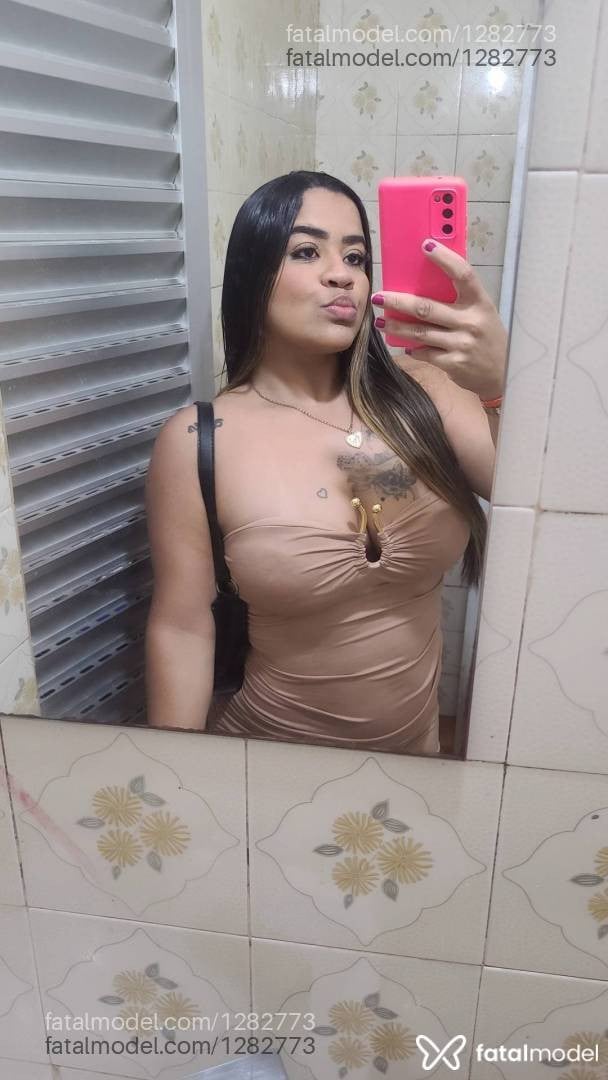 Acompanhante mulher com cabelo castanho de olhos castanhos em Rio de Janeiro - Scarlet
