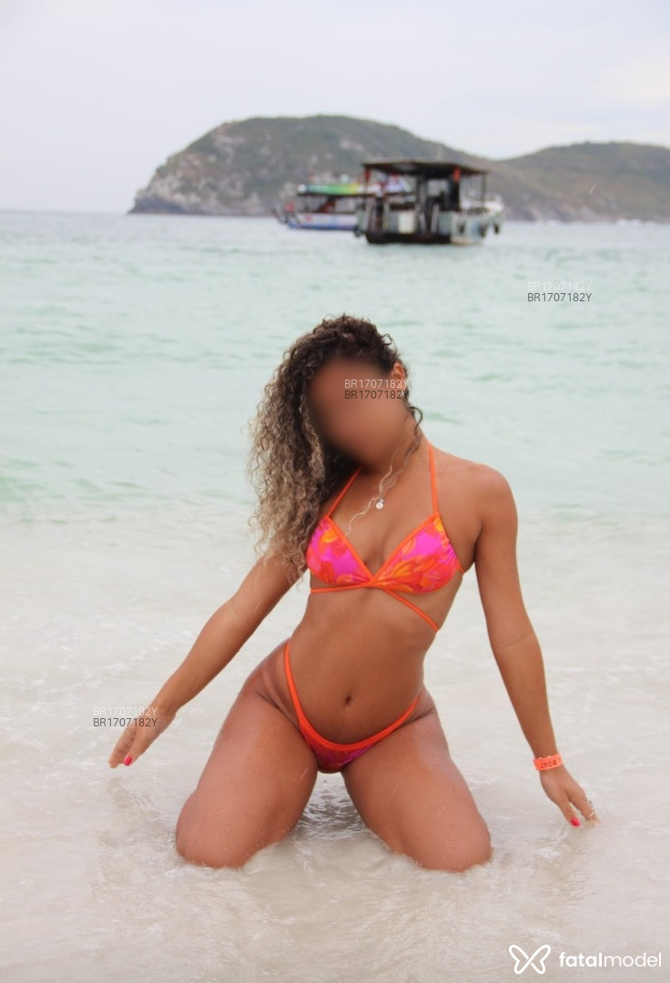 Acompanhante mulher com cabelo castanho de olhos castanhos em Goiânia - Luisa