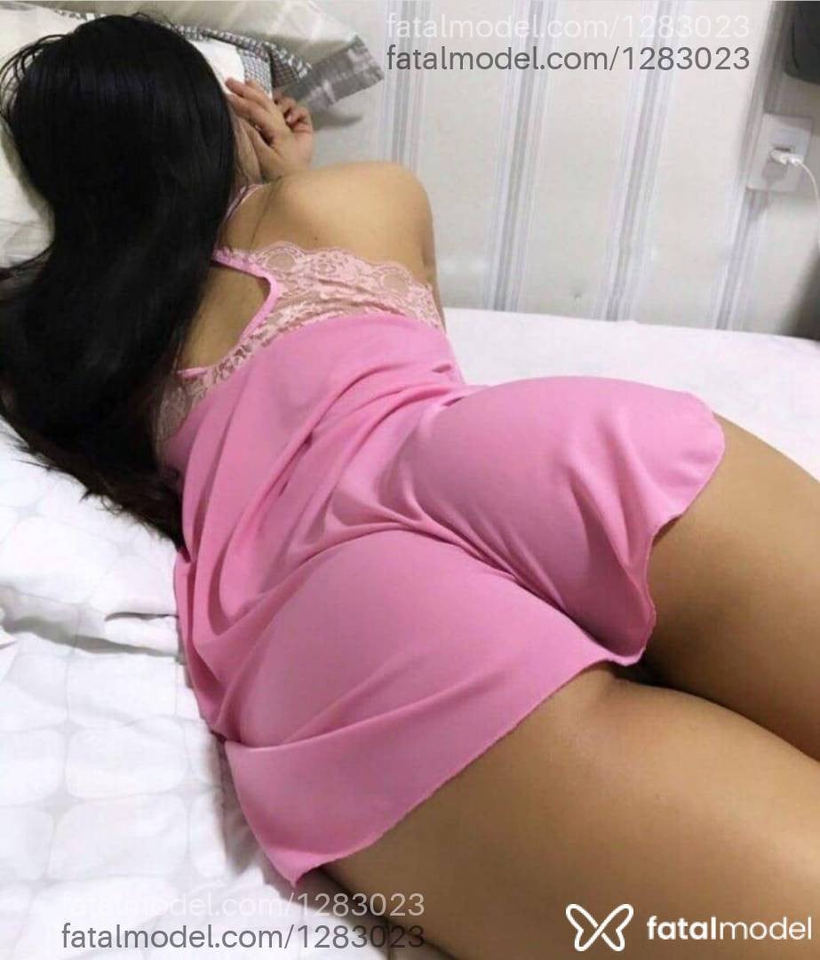 Acompanhante mulher morena (o) de olhos castanhos - Nicole