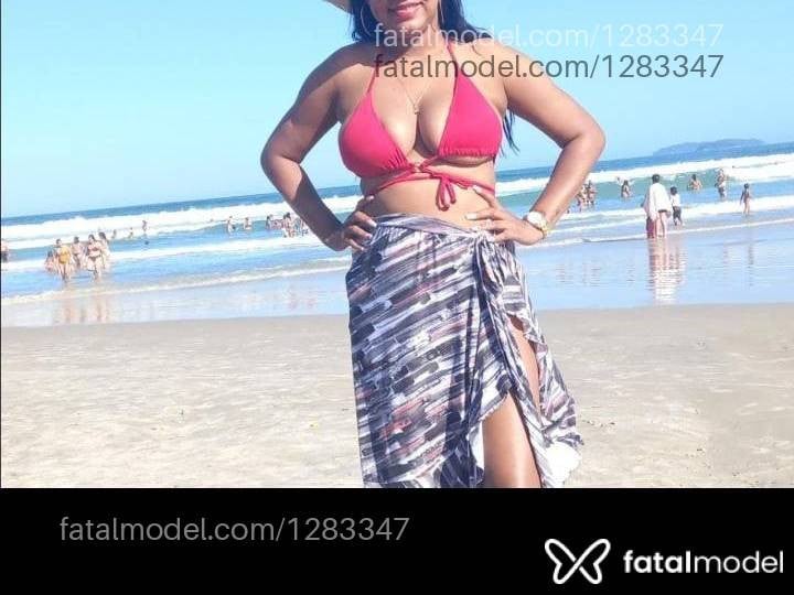 Acompanhante mulher com cabelo castanho de olhos castanhos em Ariquemes - Julia