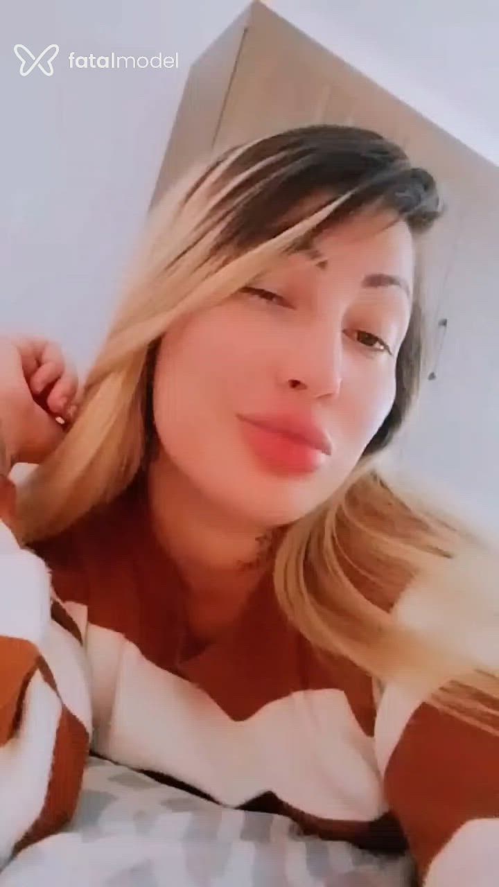 Acompanhante mulher loira (o) de olhos castanhos - Lorena Nakamura Acompanhante mulher loira (o) de olhos castanhos - Lorena Nakamura