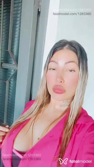 Acompanhante mulher loira (o) de olhos castanhos em Mogi Guaçu - Lorena Nakamura