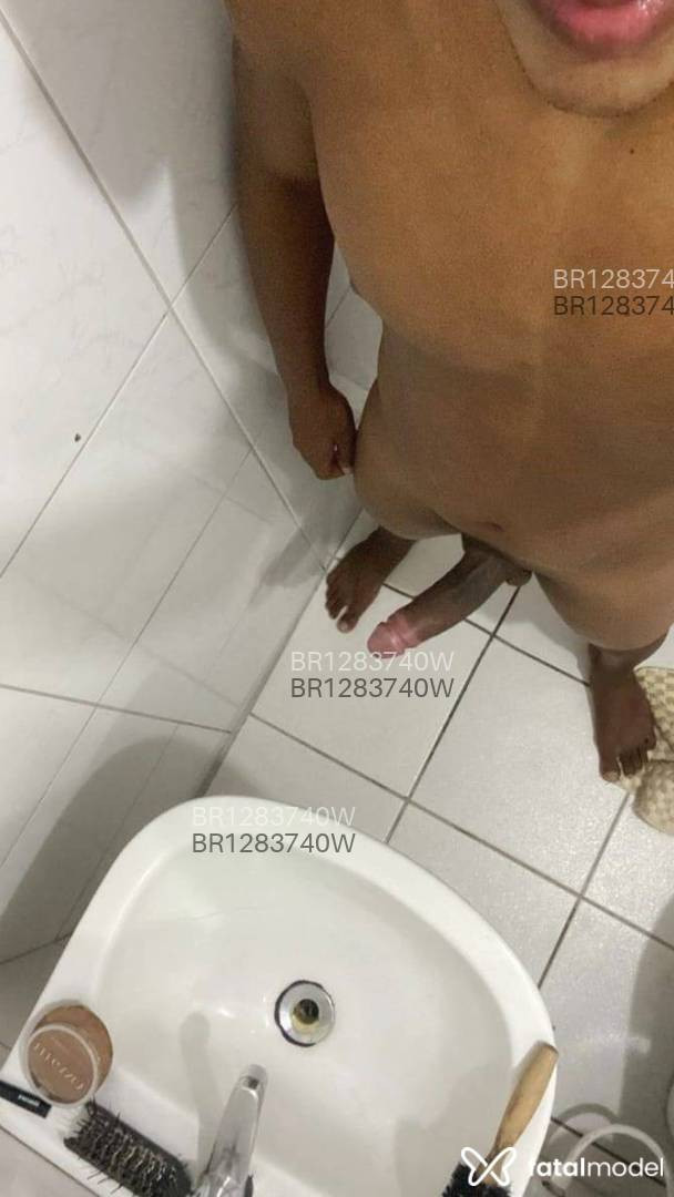 Acompanhante homem morena (o) de olhos pretos em Virtual - Victor Lima