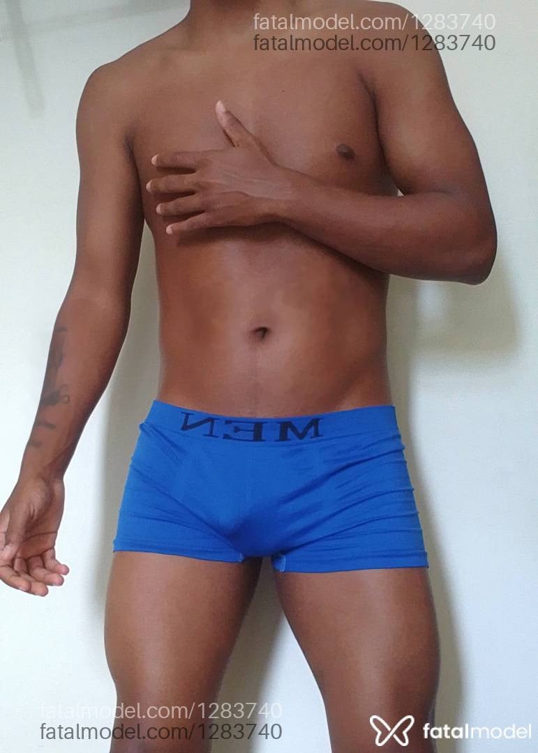 Acompanhante homem morena (o) de olhos pretos em Virtual - Victor Lima