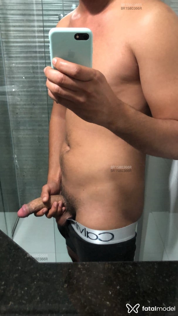 Acompanhante homem morena (o) de olhos castanhos em Belo Horizonte Acompanhante homem morena (o) de olhos castanhos em Belo Horizonte - Gustavo
