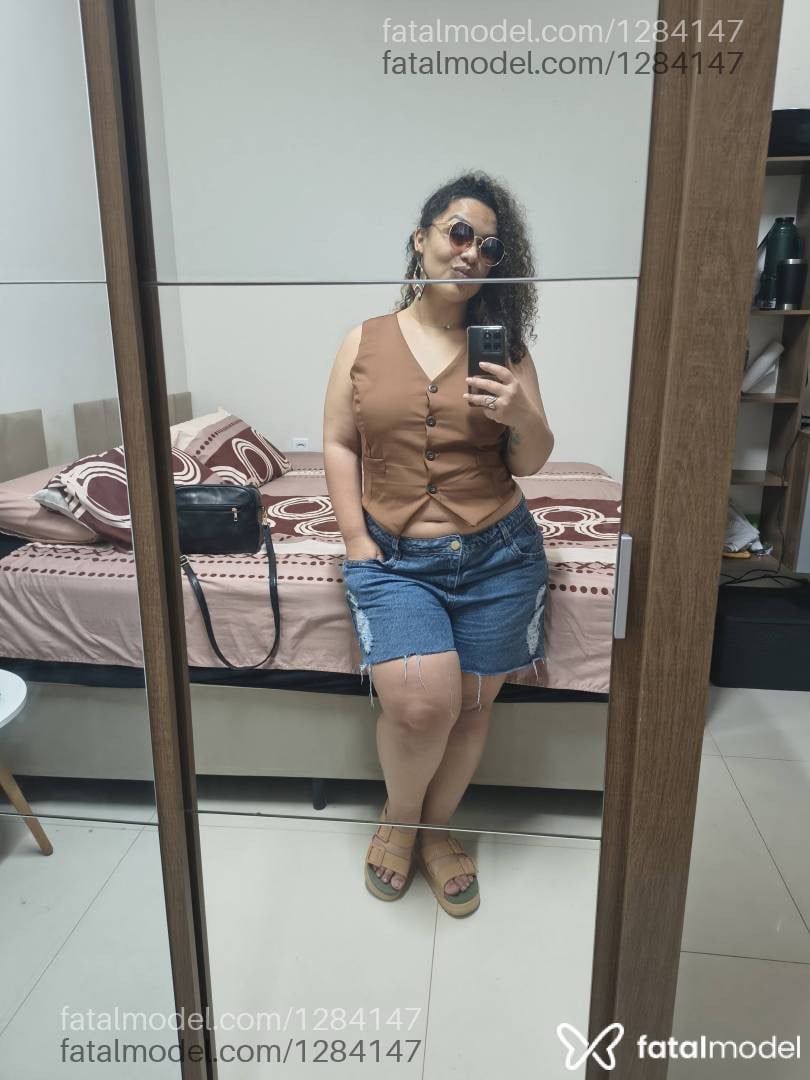 Acompanhante mulher com cabelo castanho de olhos castanhos - Marina Martínez