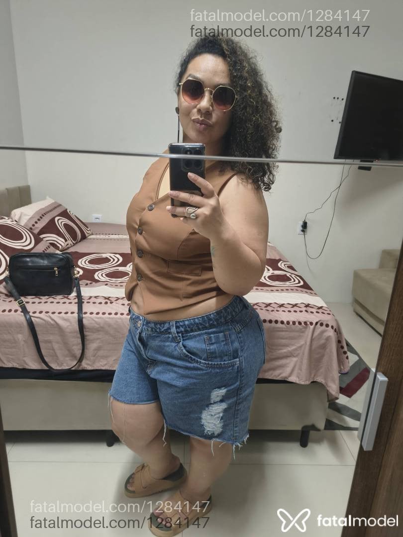 Acompanhante mulher com cabelo castanho de olhos castanhos - Marina Martínez
