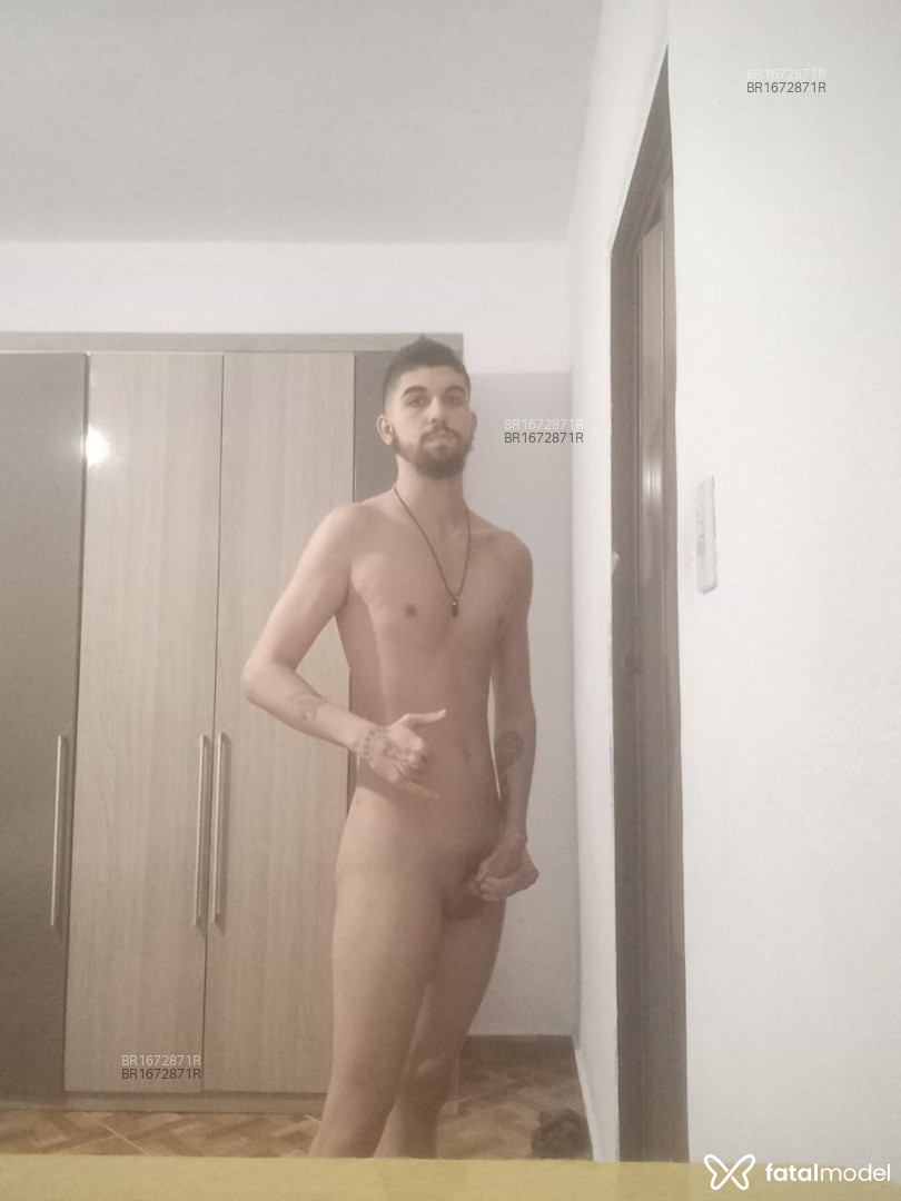 Acompanhante homem com cabelo castanho de olhos castanhos em Virtual - João vitor Telles