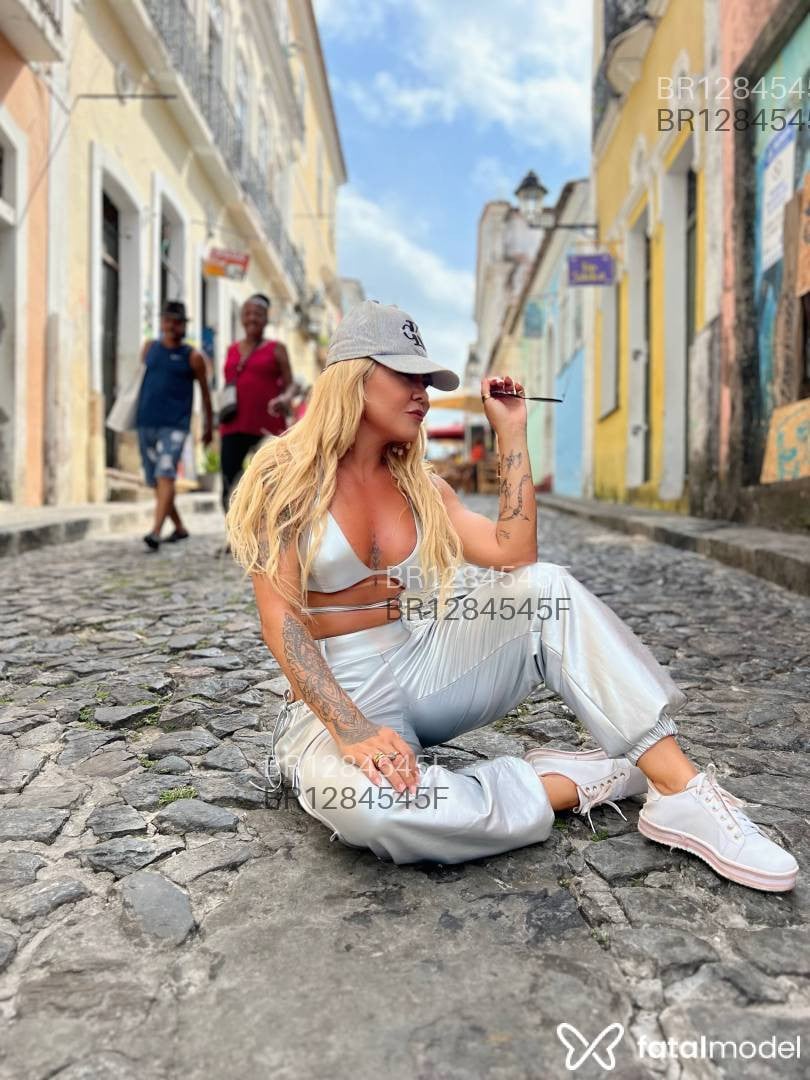 Acompanhante mulher loira (o) de olhos castanhos em Salvador - Paulina Ferraz