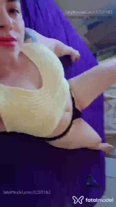 Acompanhante mulher com cabelo castanho de olhos castanhos em Criciúma - Natália saches