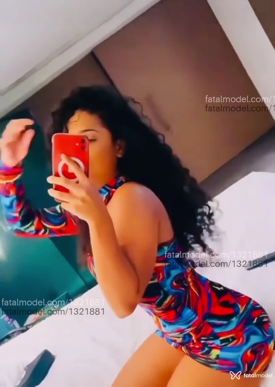 Acompanhante mulher morena (o) de olhos castanhos em Bauru Acompanhante mulher morena (o) de olhos castanhos em Bauru - Emily