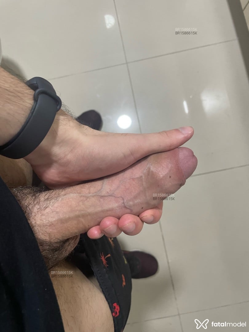 Acompanhante homem com cabelo castanho de olhos castanhos em Porto Alegre - Victor Brasher