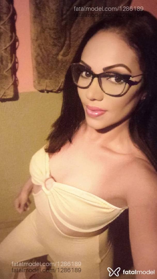 Acompanhante mulher morena (o) de olhos mel em Araçatuba - Viviane Muller