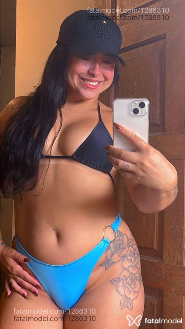 Acompanhante mulher morena (o) de olhos castanhos - Mirella