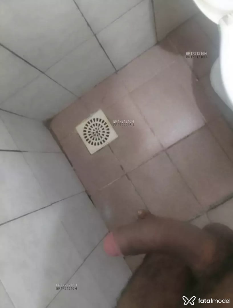 Acompanhante homem morena (o) de olhos castanhos em Porto Alegre - Negooo