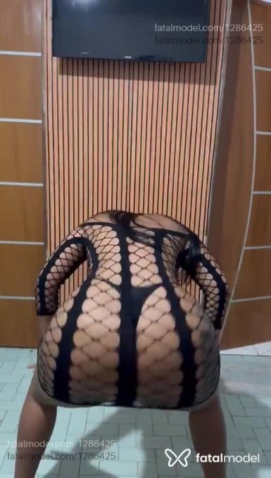 Acompanhante mulher morena (o) de olhos castanhos em Serrinha Acompanhante mulher morena (o) de olhos castanhos em Serrinha - Natasha