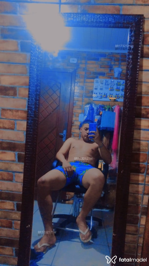 Acompanhante homem morena (o) de olhos castanhos em Canoas - Bigboy