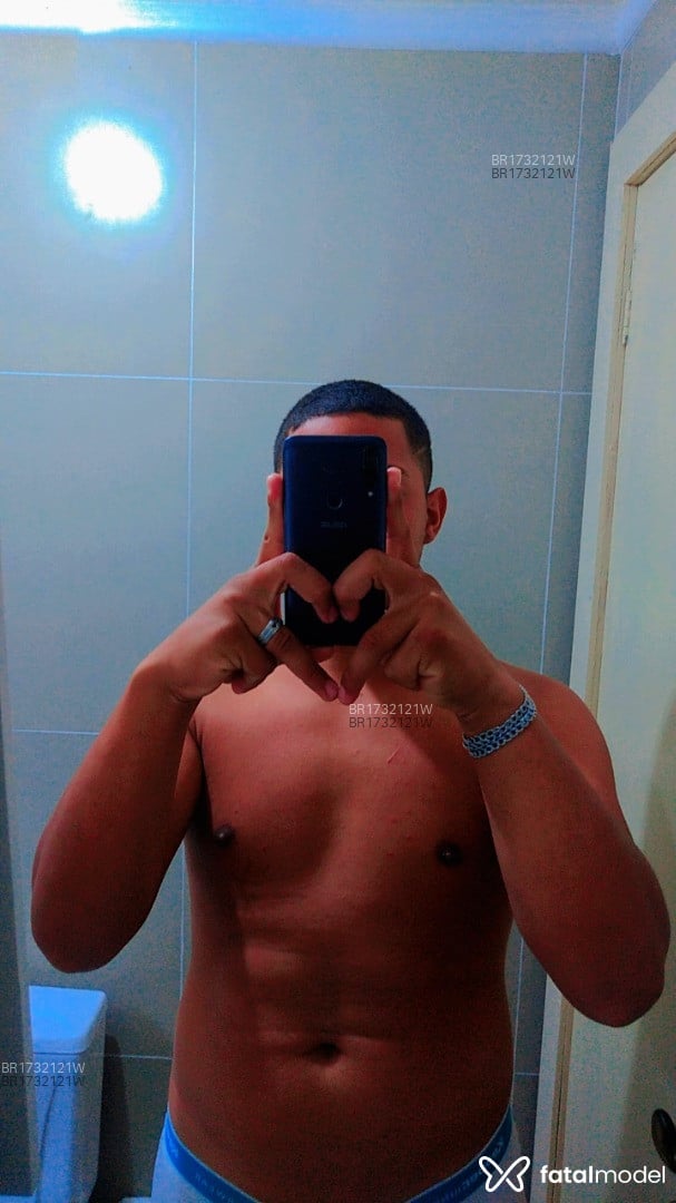 Acompanhante homem morena (o) de olhos castanhos em Canoas - Bigboy