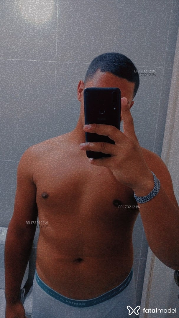 Acompanhante homem morena (o) de olhos castanhos em Canoas - Bigboy