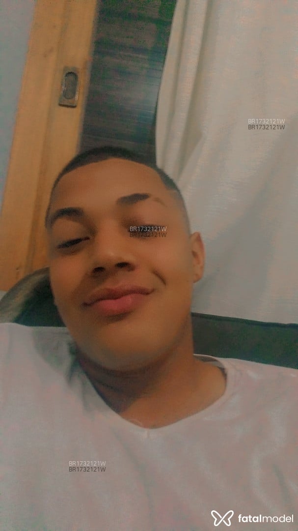 Acompanhante homem morena (o) de olhos castanhos em Canoas - Bigboy