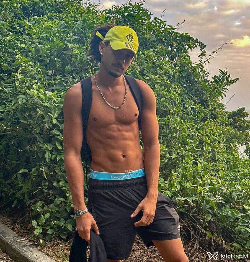 Acompanhante homem morena (o) de olhos castanhos em Rio de Janeiro - Diego França