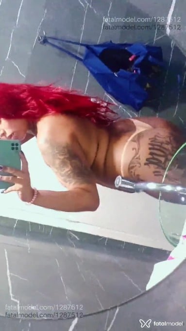 Acompanhante mulher trans ruiva (o) de olhos castanhos em Betim - Evelly Cris
