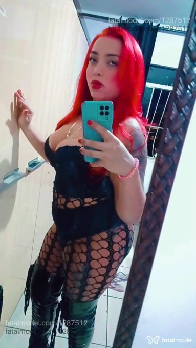 Acompanhante mulher trans ruiva (o) de olhos castanhos em Betim - Evelly Cris