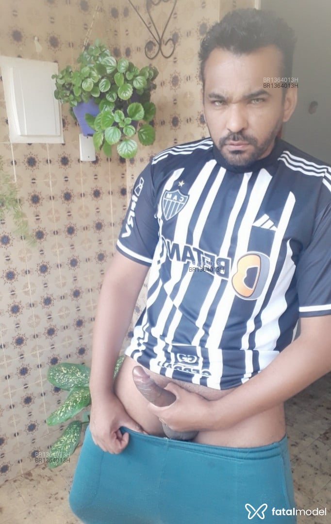 Acompanhante homem com cabelo castanho de olhos verdes em Belo Horizonte - DONY ABRAVANEL