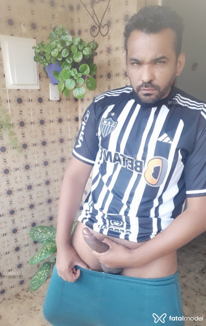 Acompanhante homem com cabelo castanho de olhos verdes em Belo Horizonte - DONY ABRAVANEL