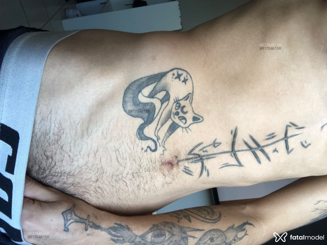 Acompanhante homem com cabelo castanho de olhos castanhos em Cascavel - Boytatuado
