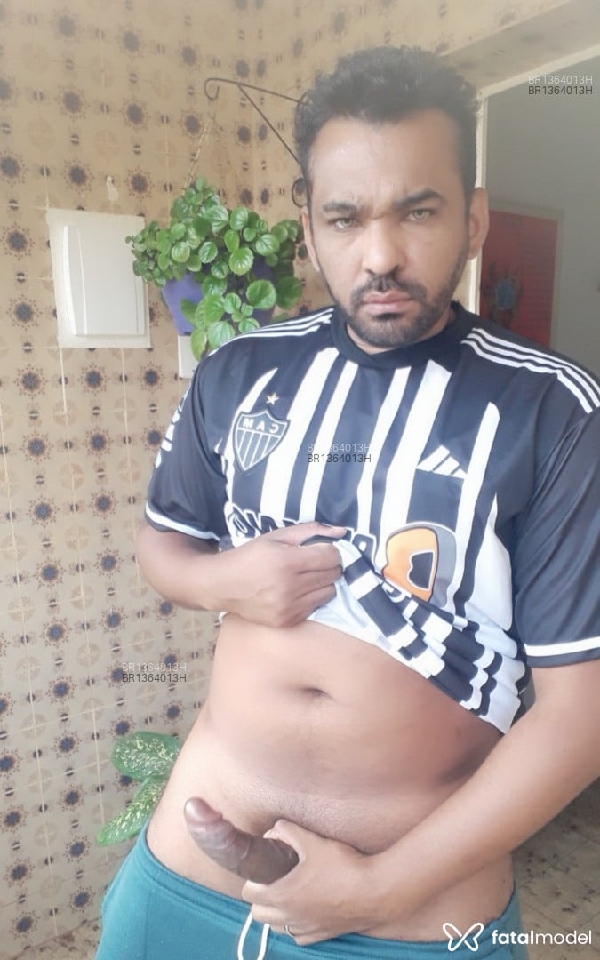Acompanhante homem com cabelo castanho de olhos verdes em Belo Horizonte - DONY ABRAVANEL
