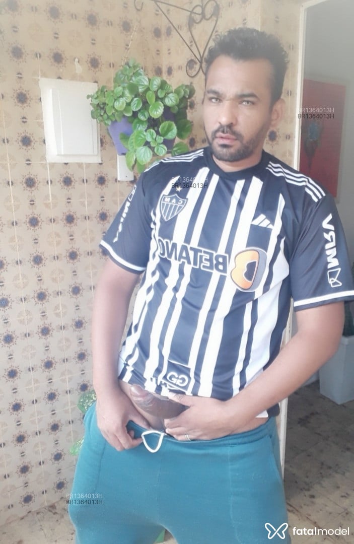 Acompanhante homem com cabelo castanho de olhos verdes em Belo Horizonte - DONY ABRAVANEL