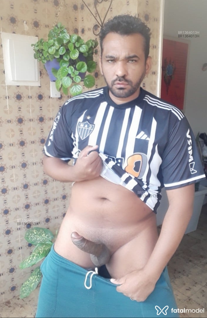 Acompanhante homem com cabelo castanho de olhos verdes em Belo Horizonte - DONY ABRAVANEL