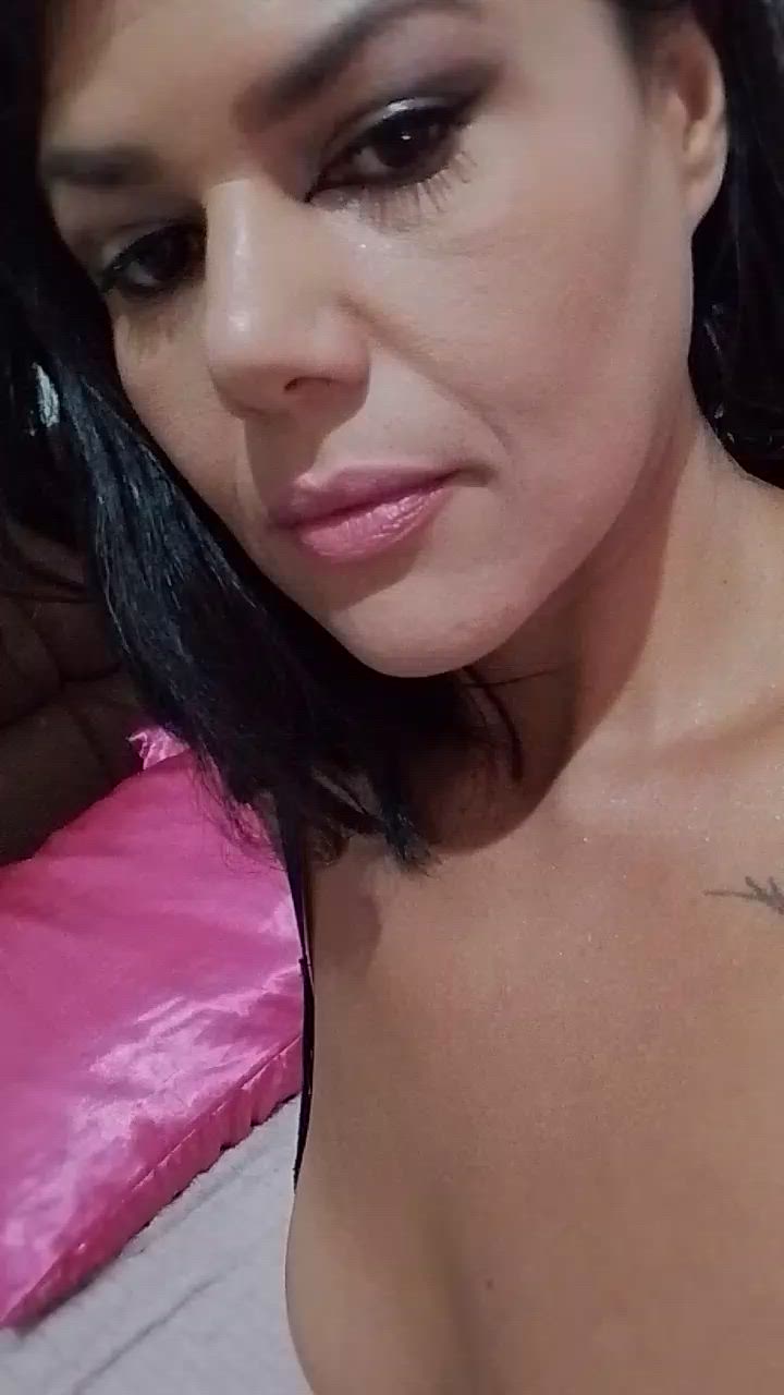 Acompanhante mulher morena (o) de olhos pretos - Anne