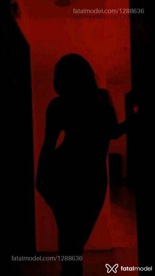 Acompanhante mulher morena (o) de olhos pretos - Anne