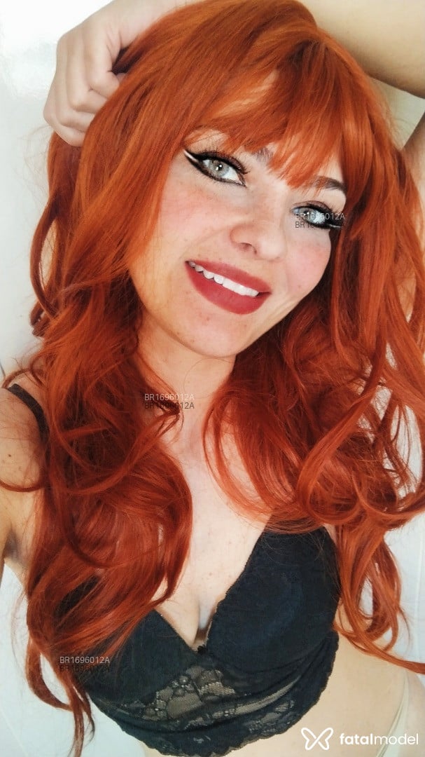 Acompanhante mulher ruiva (o) de olhos azuis em Londrina - Luiza