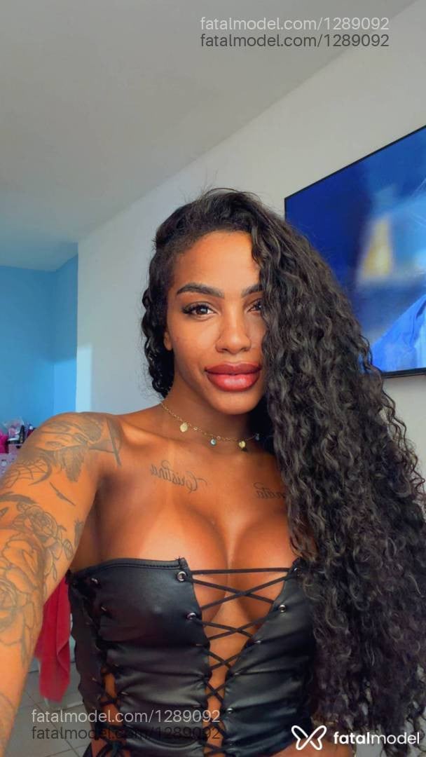 Acompanhante mulher trans morena (o) de olhos castanhos em Volta Redonda - FANNY MIONZINHA