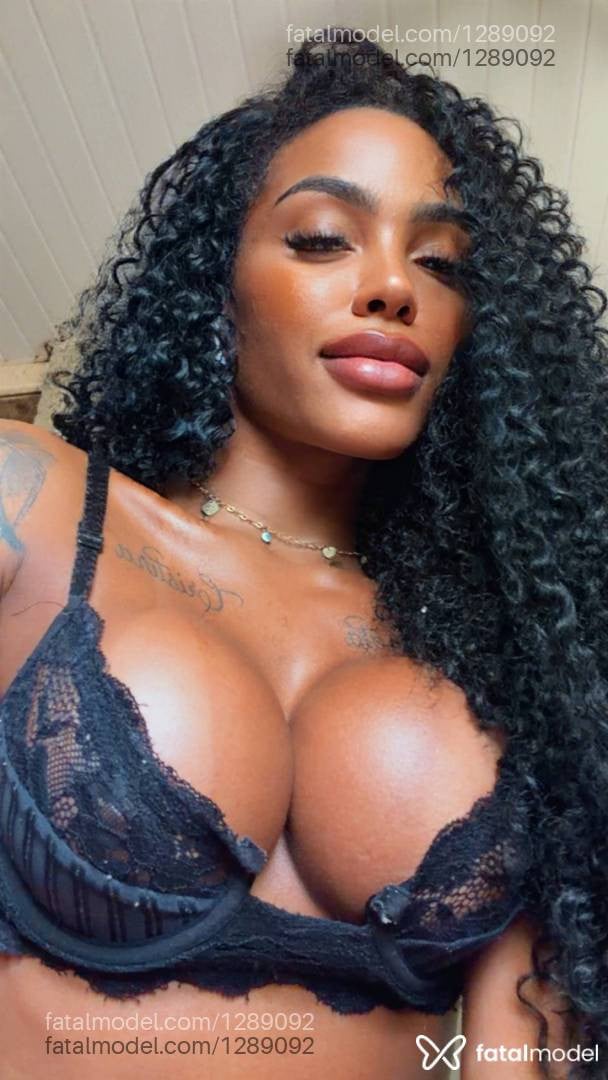 Acompanhante mulher trans morena (o) de olhos castanhos em Volta Redonda - FANNY MIONZINHA