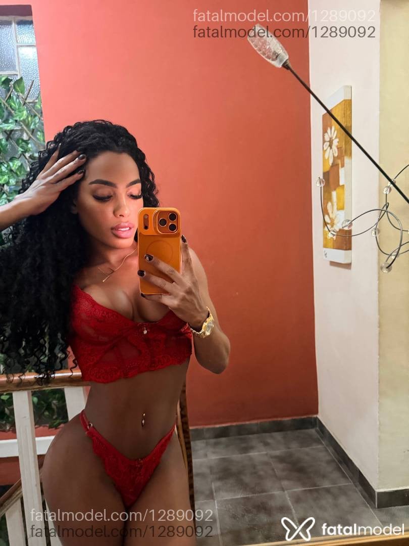 Acompanhante mulher trans morena (o) de olhos castanhos - FANNY MIONZINHA