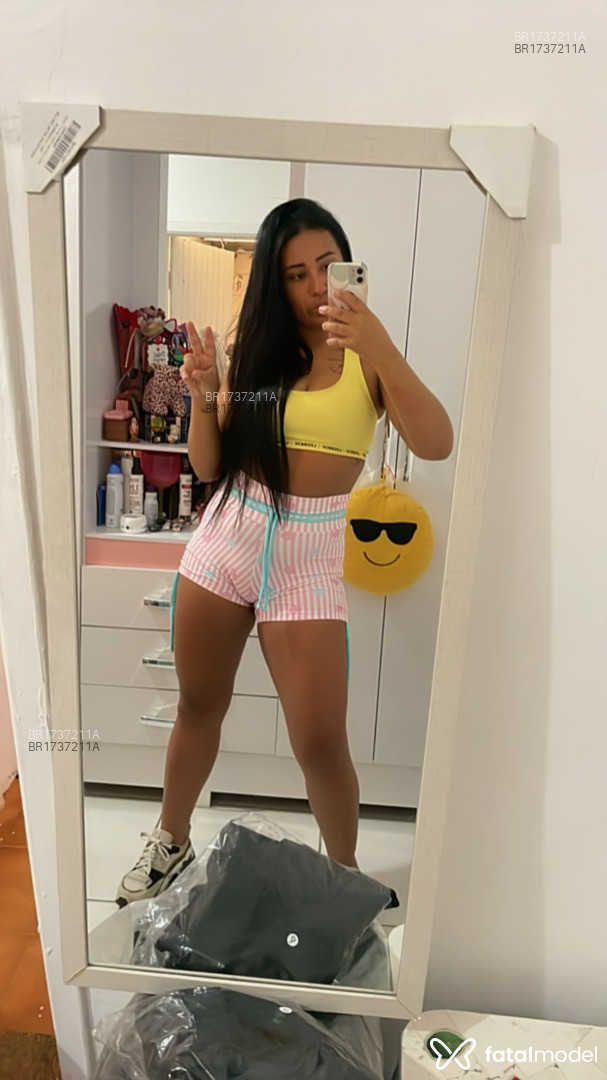 Acompanhante mulher com cabelo castanho de olhos pretos em São Paulo - Cacau